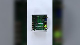 फैक्टरी के लिए इंटेल कोर I5 8305G प्रोसेसर मिनी पीसी 2 RS232 COM 2 LAN 1 VGA 2 HD-MI के साथ